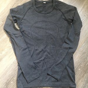 Lululemon swiftly tech long sleeve size 6